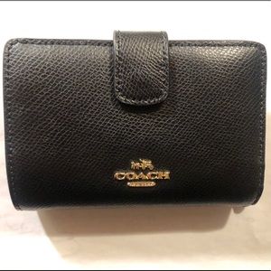 Coach Medium Corner Zip Wallet